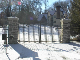 Steel Fence w Estate Drive Gates
